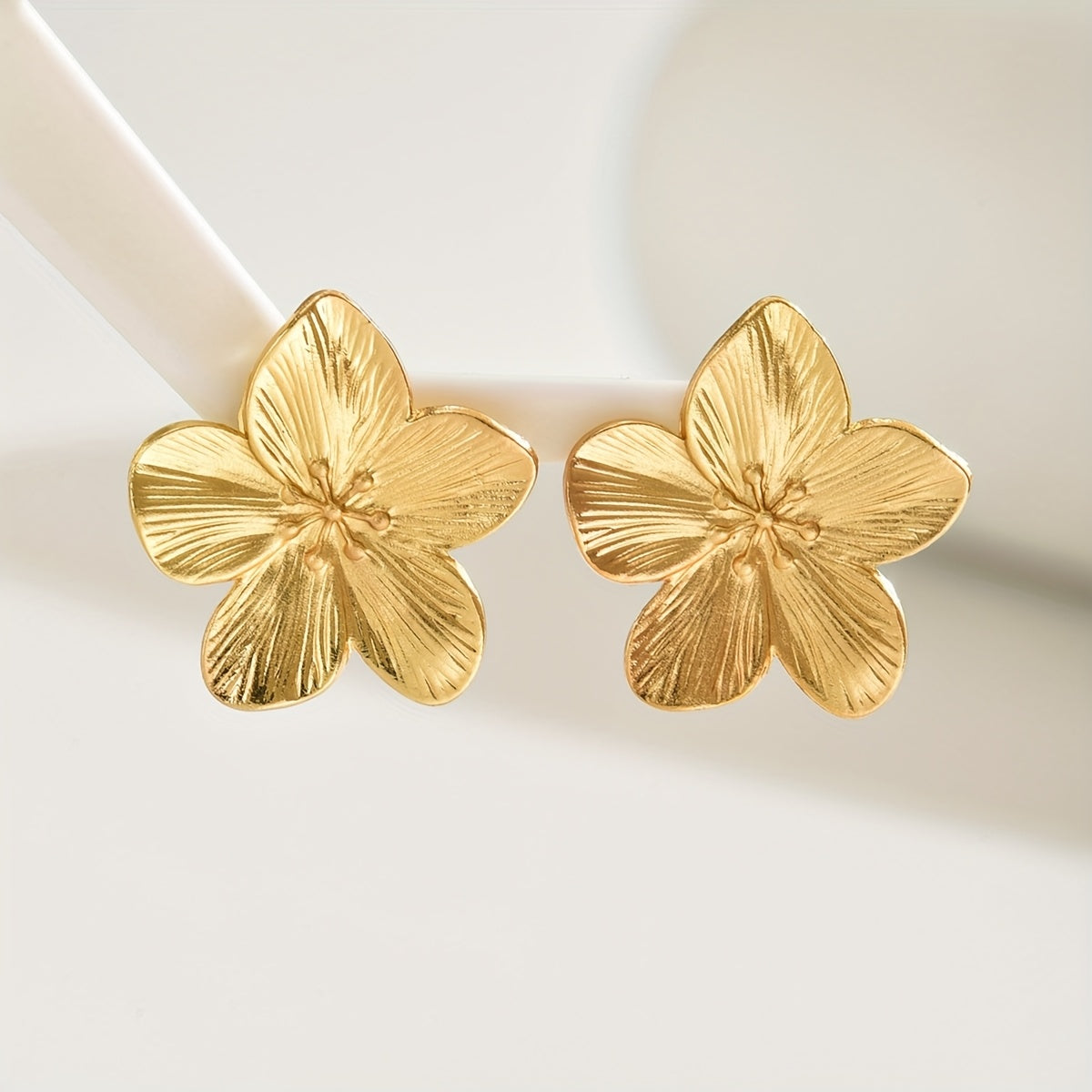 Elegant Floral Earrings