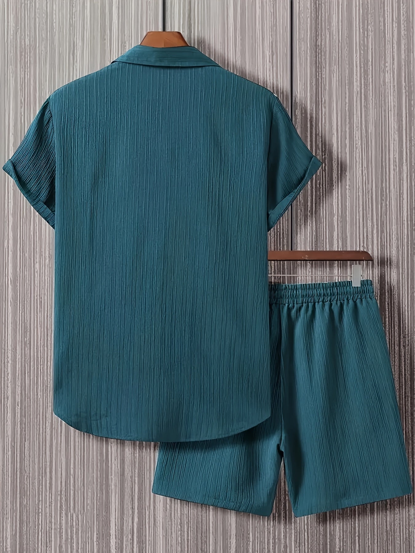 Men'S Shirt and Shorts