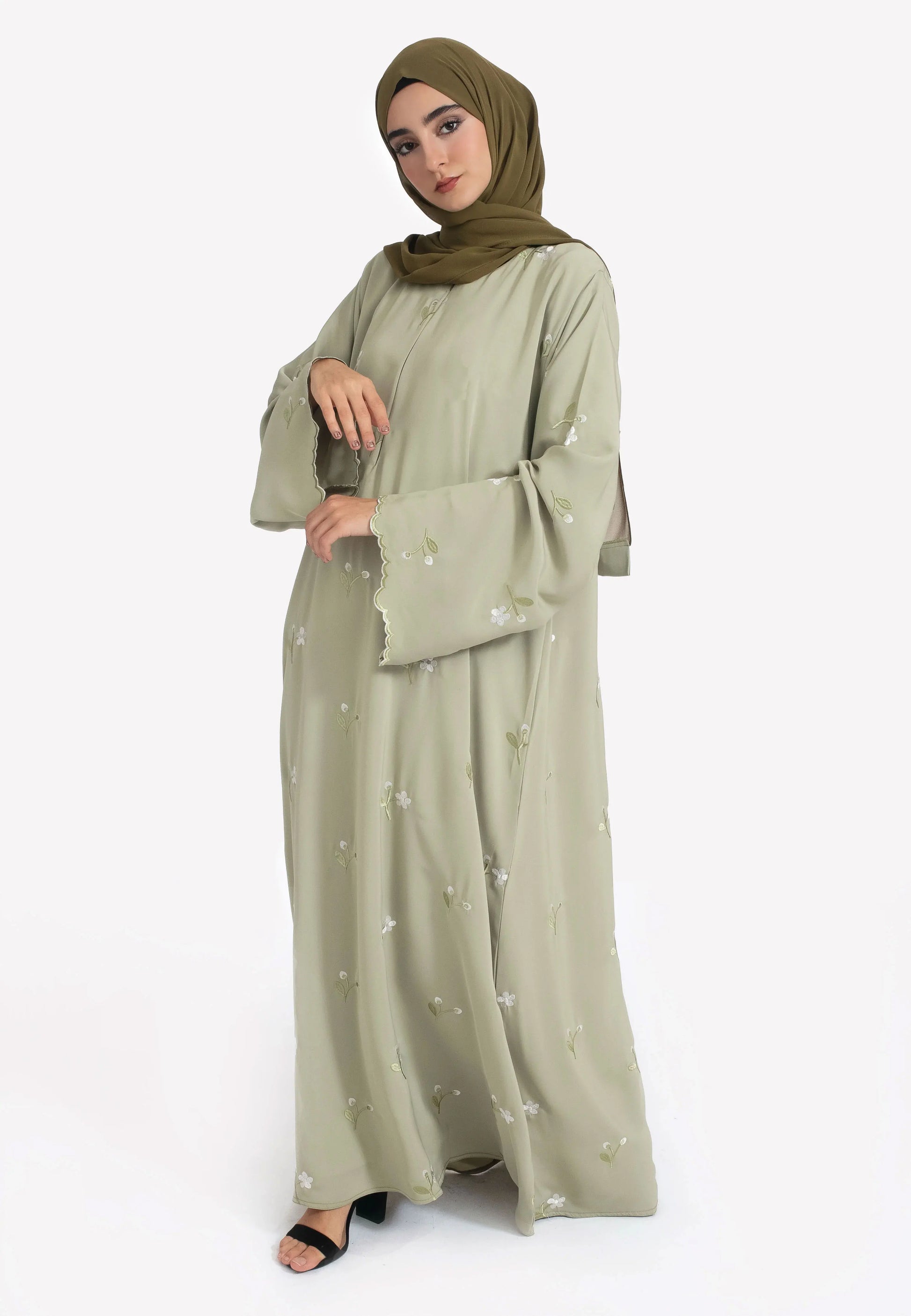Stylish Muslim Islamic Abaya for Women Light Green Floral Embroidery Delicate Cuffs Ideal for UAE Saudi Arabia Qatar