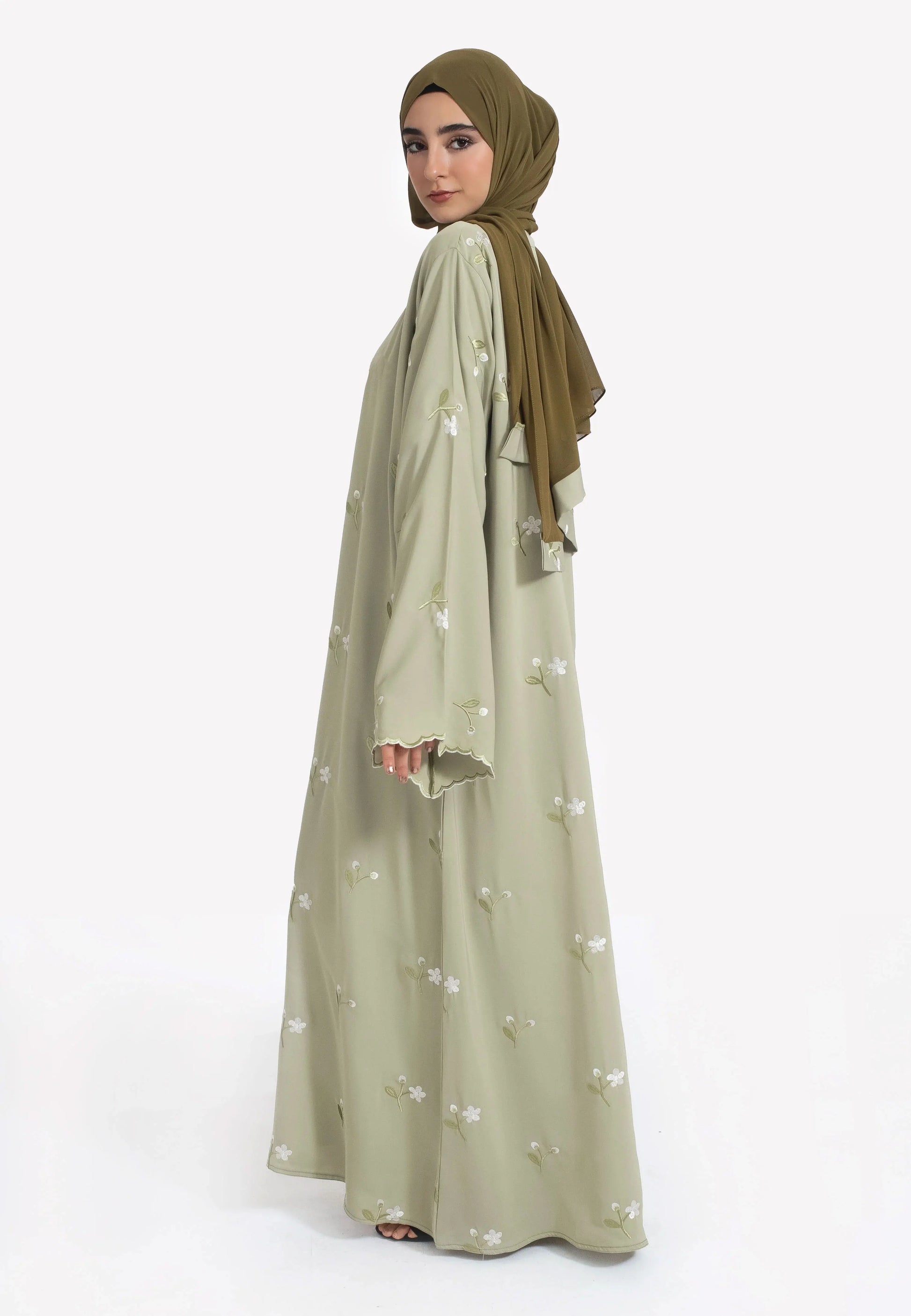 Stylish Muslim Islamic Abaya for Women Light Green Floral Embroidery Delicate Cuffs Ideal for UAE Saudi Arabia Qatar