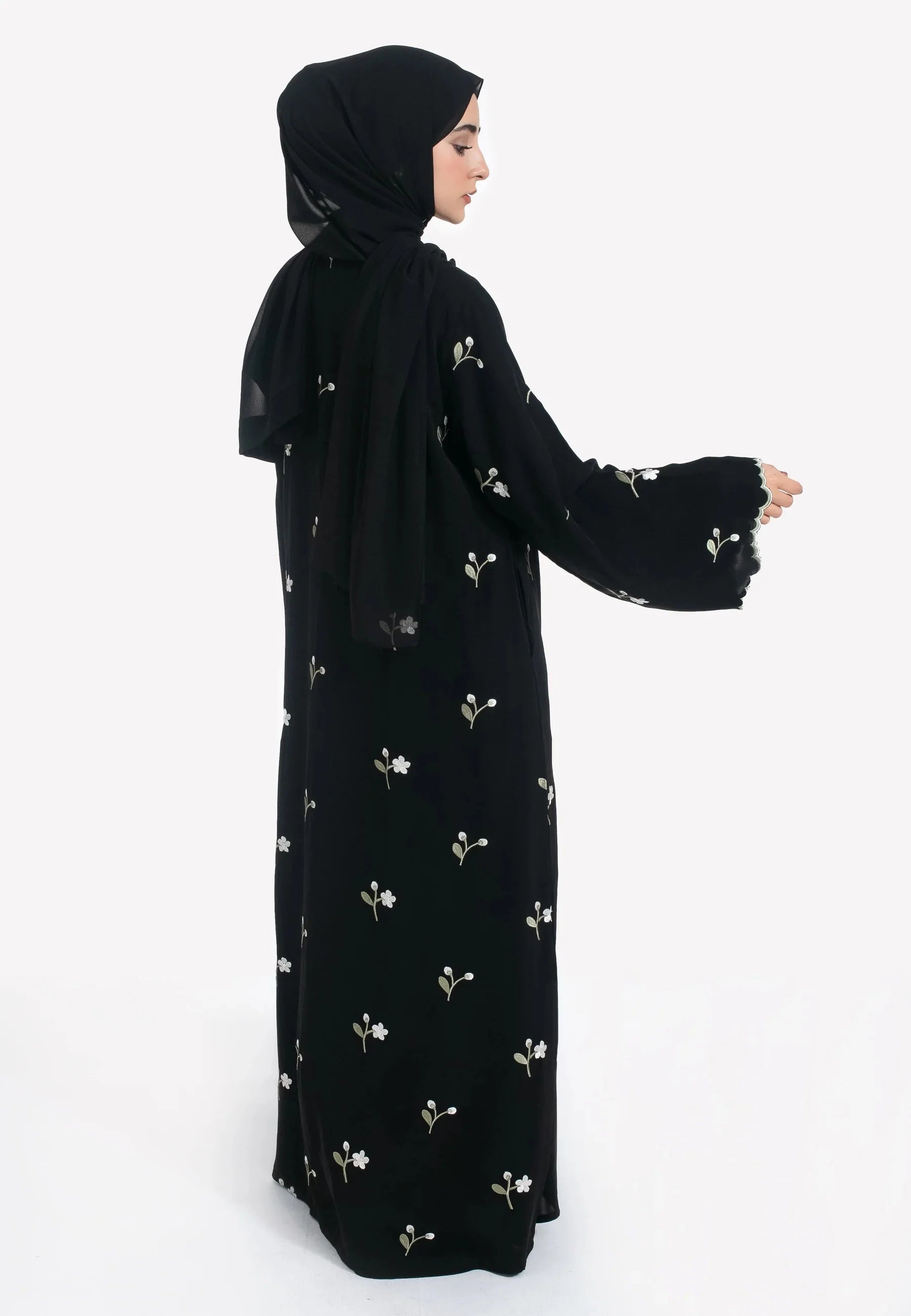 Stylish Muslim Islamic Abaya for Women Light Green Floral Embroidery Delicate Cuffs Ideal for UAE Saudi Arabia Qatar