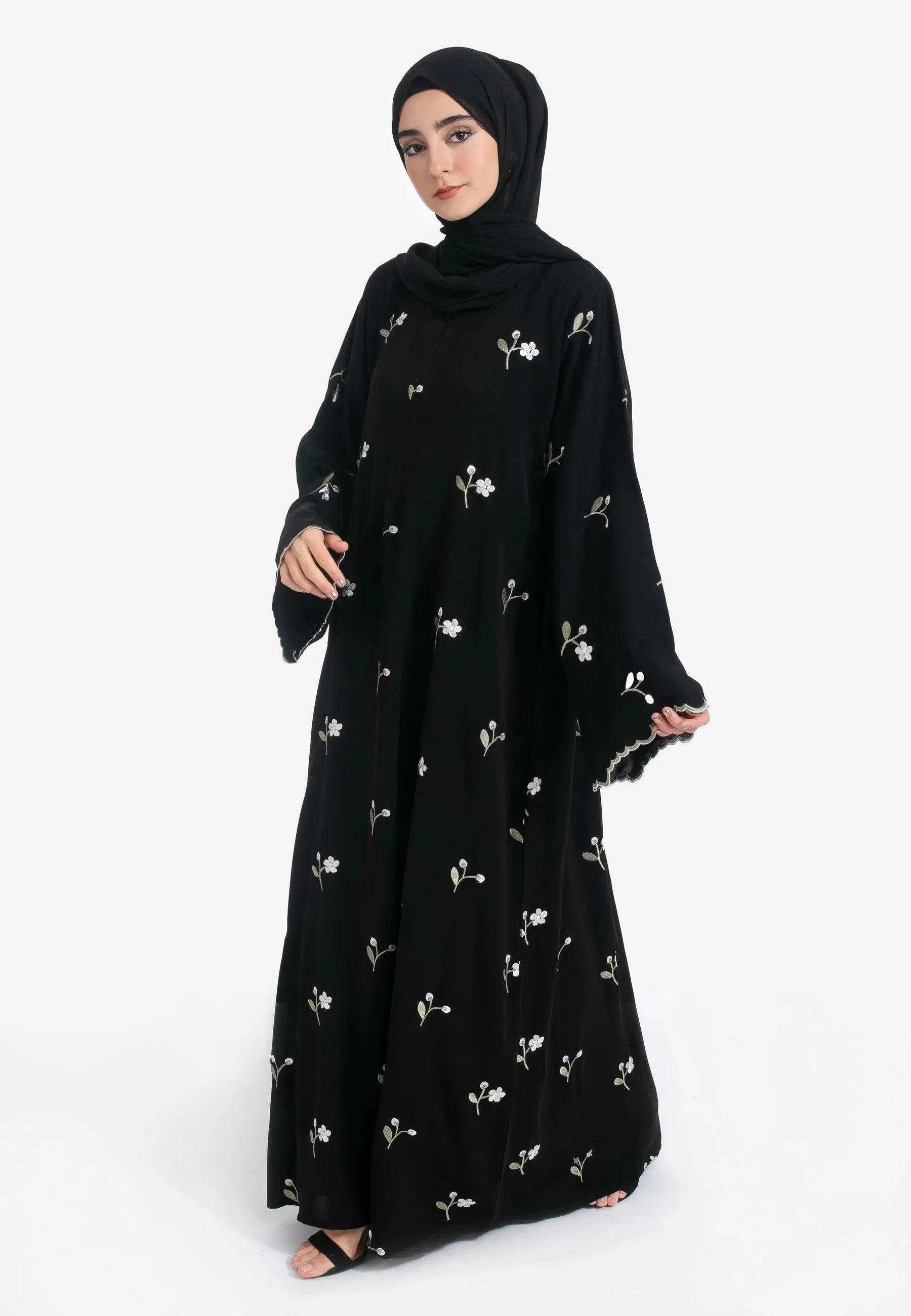 Stylish Muslim Islamic Abaya for Women Light Green Floral Embroidery Delicate Cuffs Ideal for UAE Saudi Arabia Qatar