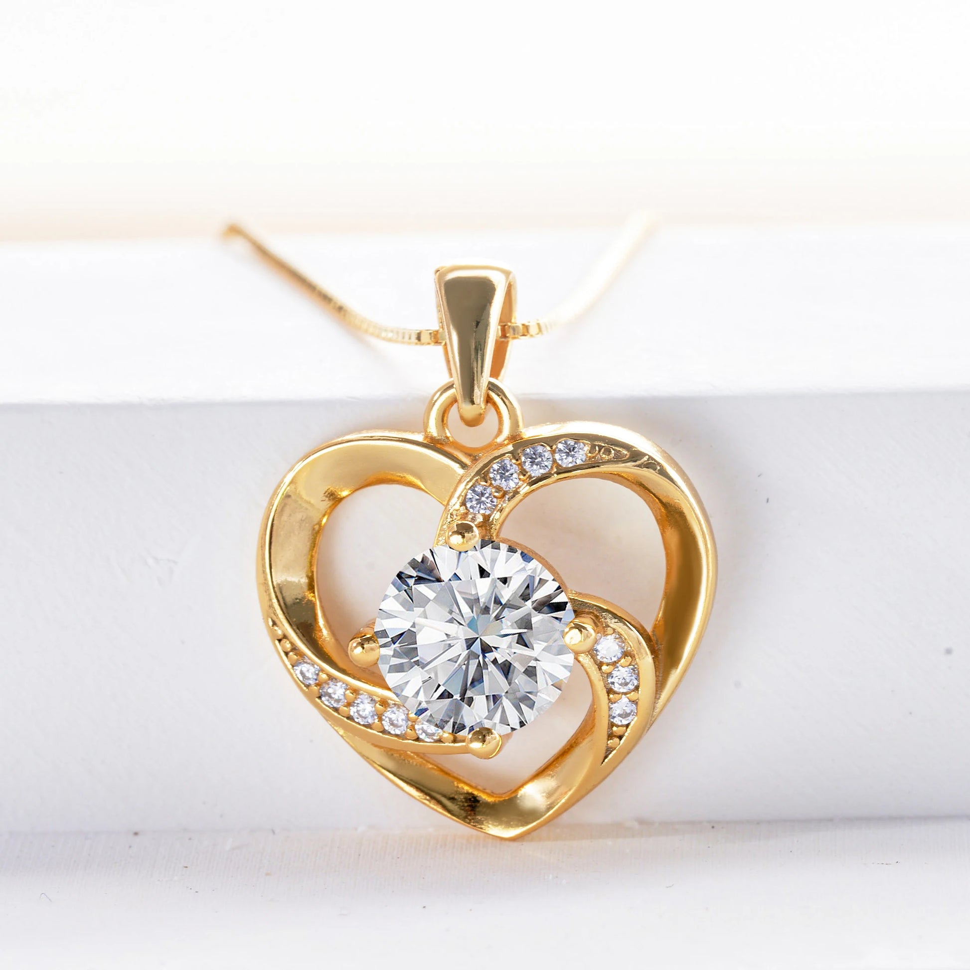 Gold Plated 1CT Moissanite Pendant Necklace For Women Classic Heart Pendant Wedding Jewelry 925 Sterling Silver GRA Moissanite