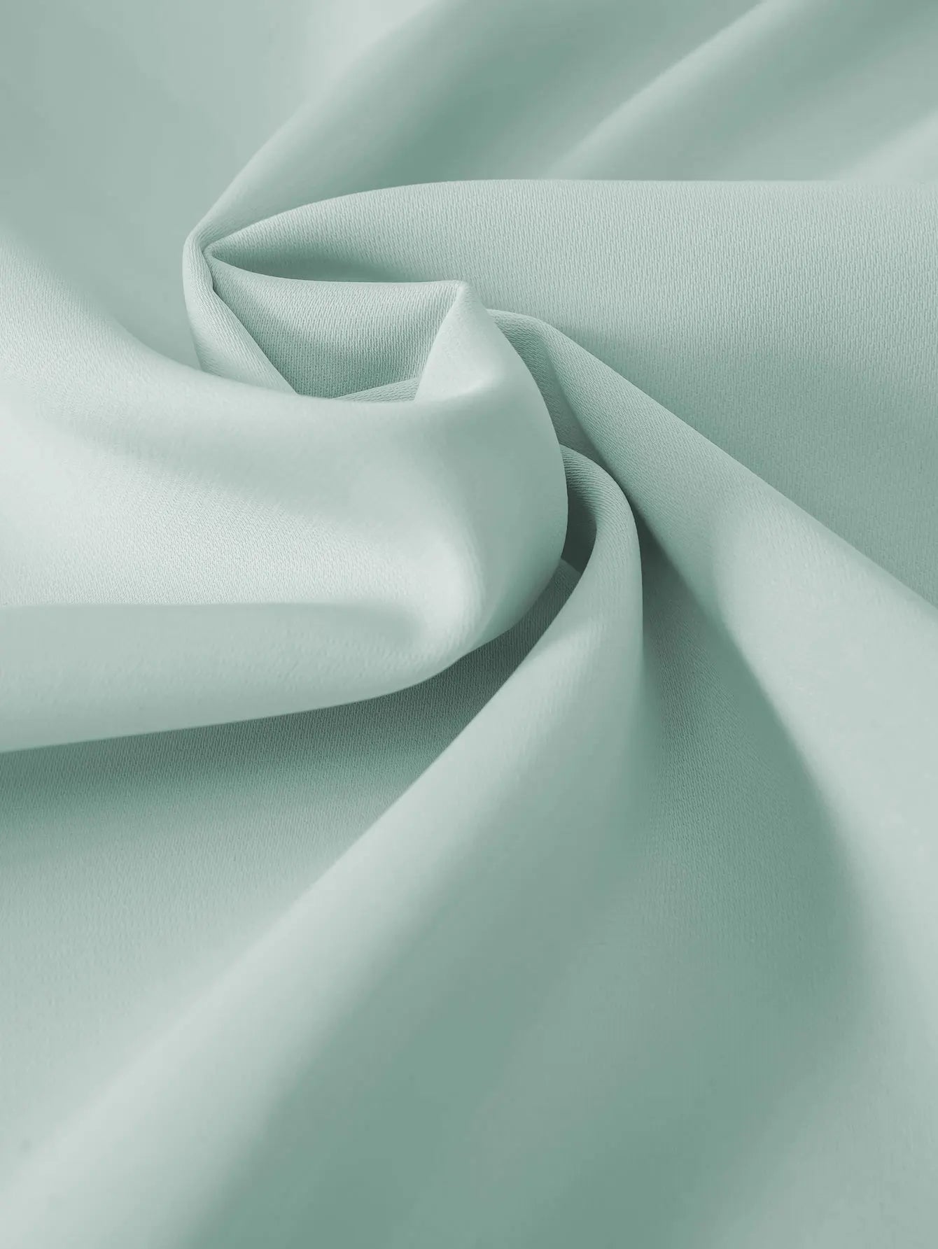 Green Muslim Abaya Long length Robe with Artistic Leaf Embroidery for Women Seeking a Blend of Traditional and Stylish Design