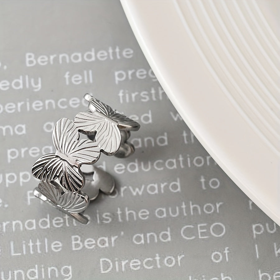 Ring with Chic Floral & Butterfly Design